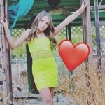 ava womack - @piperrockellebbyfan780 - Instagram