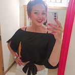 Averi Simonovich - Facebook