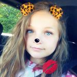 Avery Dobson - @averydobson122 - Instagram