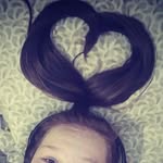 Avery Dukes - @avery_isweird - Instagram