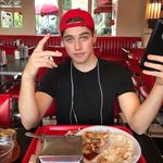 Finn Avery - @realfinnavery - Instagram