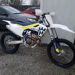 Dirt Bike - @averygamble - Instagram