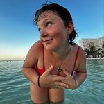 Avery Holt - @avery_holt - Instagram