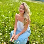 Avery Denise - @avery.jane_24 - Instagram