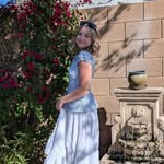 Avery Lockhart - @wldflowernails - Instagram