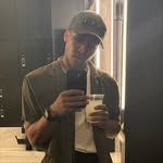 𝐴𝑣𝑒𝑟𝑦 𝑅𝑜𝑦𝑎𝑙 - @averyroyal - Instagram