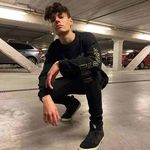 AVIS - @avis_rowezag3b - Instagram