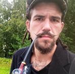 Axel Baker - Facebook