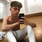 Axel ✨ - @axel._.brown - Instagram