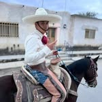 Axel Rojas - @axel.rojas5461 - Instagram