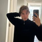 Axel Scott - Facebook