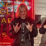 Axl Longworth - @axl.loves_weezer - Instagram