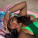 BG - @baileeimani - Instagram