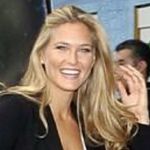 Bar Refaeli - @dailybarrefaeli - Instagram