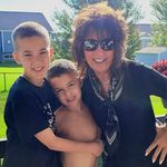Barb Lyons - @lyonsbarbe - Instagram