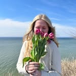 Barbara DeHaan - @barbara.dehaan1221 - Instagram