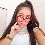 Barbara Meneses - @_bahmeneses - Instagram