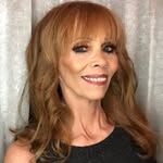 Barbara Pappas - @queenie1155 - Instagram