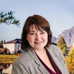 Barbara Larney l Real estate Broker l Pearl Valleyat Val de Vie - @barbara.remax_wineandwhales - Instagram