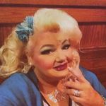 Susan Barlow-Smith - @_susieqhearts44 - Instagram