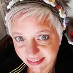 Beth Crocker - @basilmoon14 - Instagram