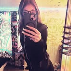 Bella Baxter - Facebook