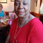 Beatrice Booth - @msbea7480 - Instagram
