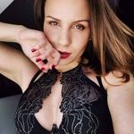 Beatriz White - @beatricee021 - Instagram