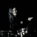 Becca Lowe - @beccalowedrums - Instagram