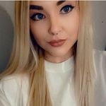 Becca - @_beccareed - Instagram
