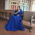 Becky Bäer - @beckyandherbooks - Instagram