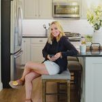 Broker- Becky Bauer - @brokerbeckybauer - Instagram
