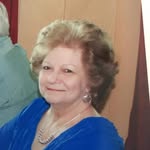 Becky Blakemore - @fojoni9995 - Instagram