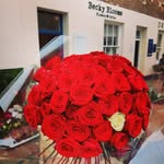 Rebecca Cutts - @beckybloomsflowers - Instagram