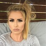 Becky Booth - @elizabeth_arwen_rose - Instagram