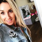 Becky Booth - @bekiboos - Instagram