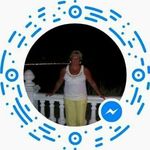 Becky Carver - @bexanne1995 - Instagram