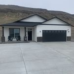 Becky Elder - @riverviewretreat_vantagebay - Instagram