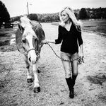Becky Hollis Johnston - @becky.johnston.714 - Instagram