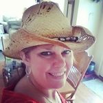 Becky Logan - @retiredhousewife1 - Instagram