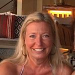 Becky McHugh - @casalasbrisascostarica - Instagram