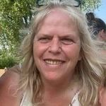 Becky Reed - @becky.reed.5268 - Instagram