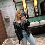 Becky Ryan - @bathtimebecky - Instagram