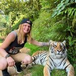Becky Snow - @whos_becky_ - Instagram