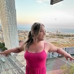 Becky Stokes - @beckystokez - Instagram