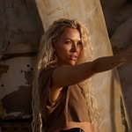 Becky Thoennes - @markfortography - Instagram