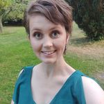 Rebecca Arthur-Almond - @beearthuralmond - Instagram