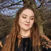 Bee Evans - @always.bee.yourself - TikTok
