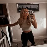 Bee Mackins - @beemackins - Instagram