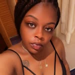 Bee Moore - @_beemoore - Instagram
